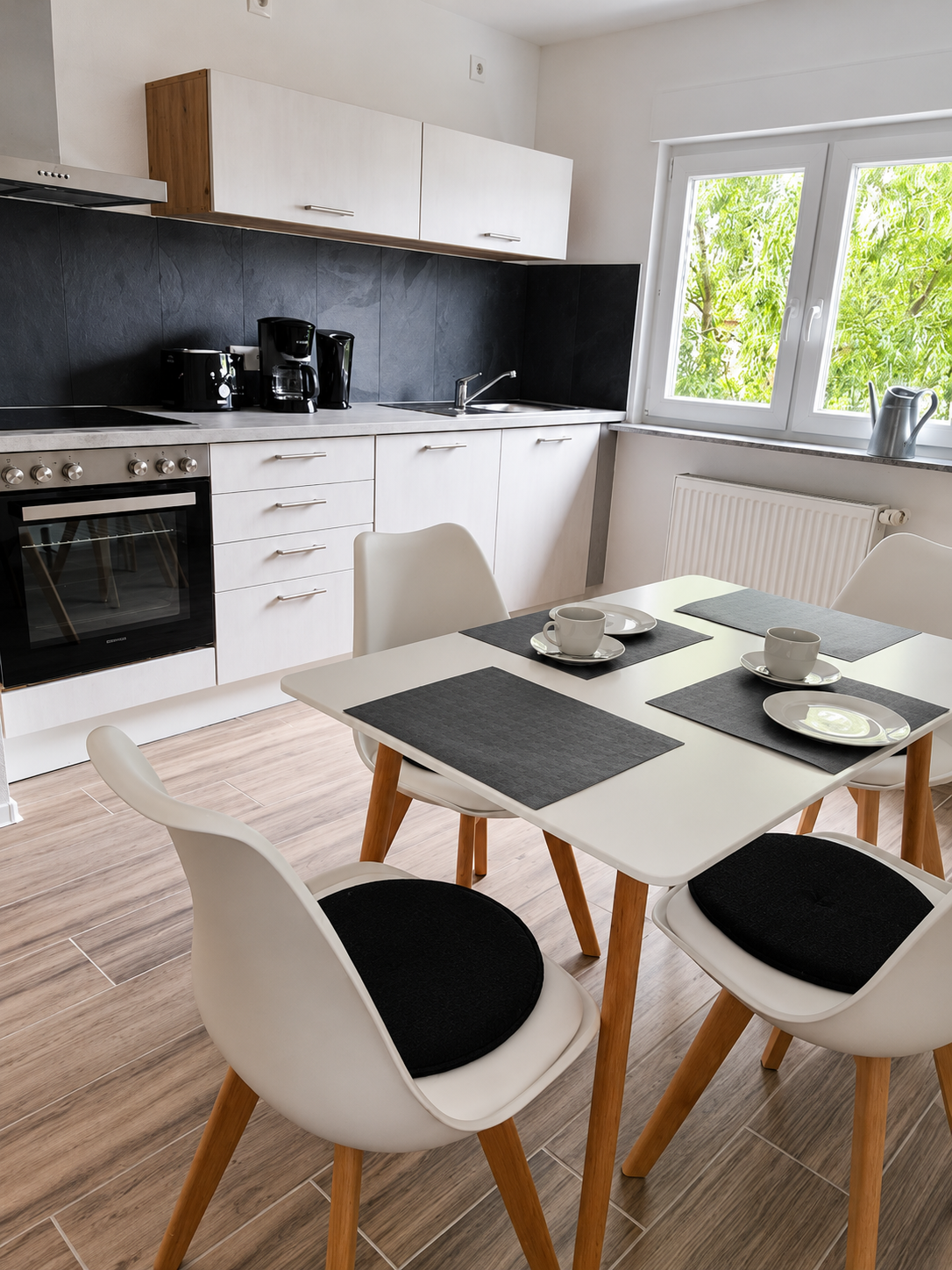 Küche und Essbereich der Philippsburg Ferienwohnung